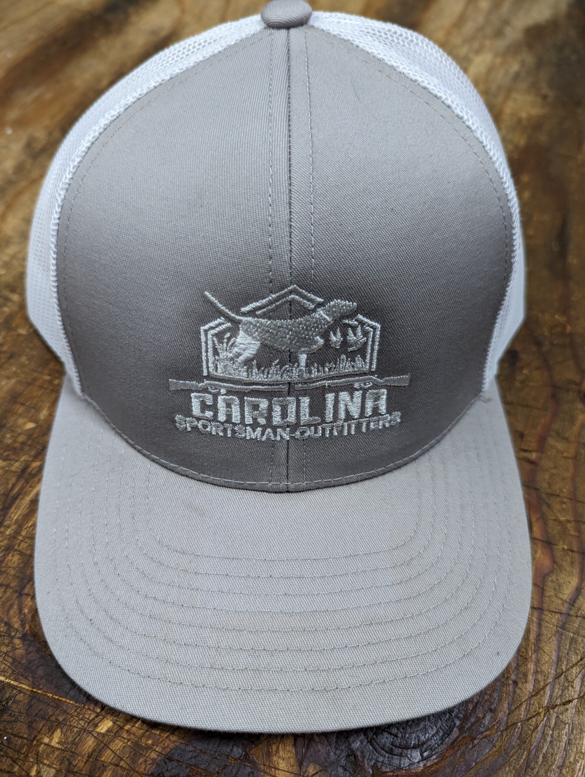 Silver/White/Silver 104C HAT