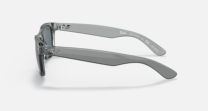 Ray-Ban NEW WAYFARER Transparent Grey