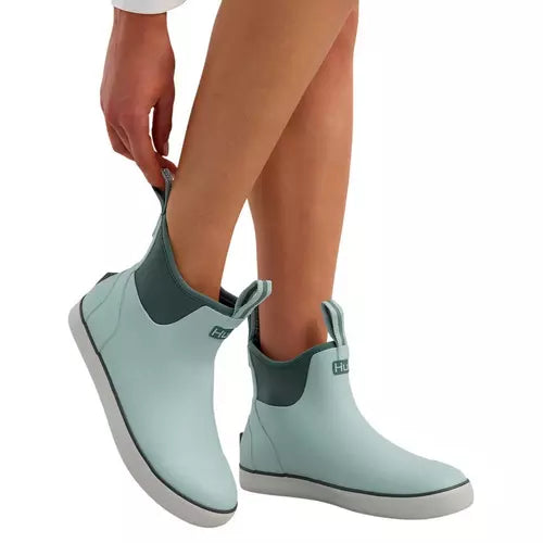 HUK Womens Rogue Wave Heron Blue Size 7