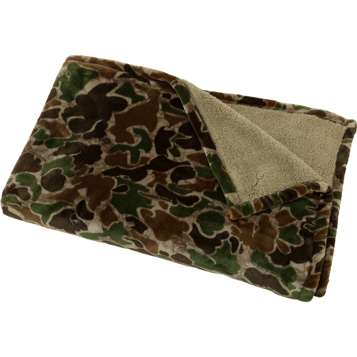 Drake Old School Fleece Throw Old School Green 48in x 60in